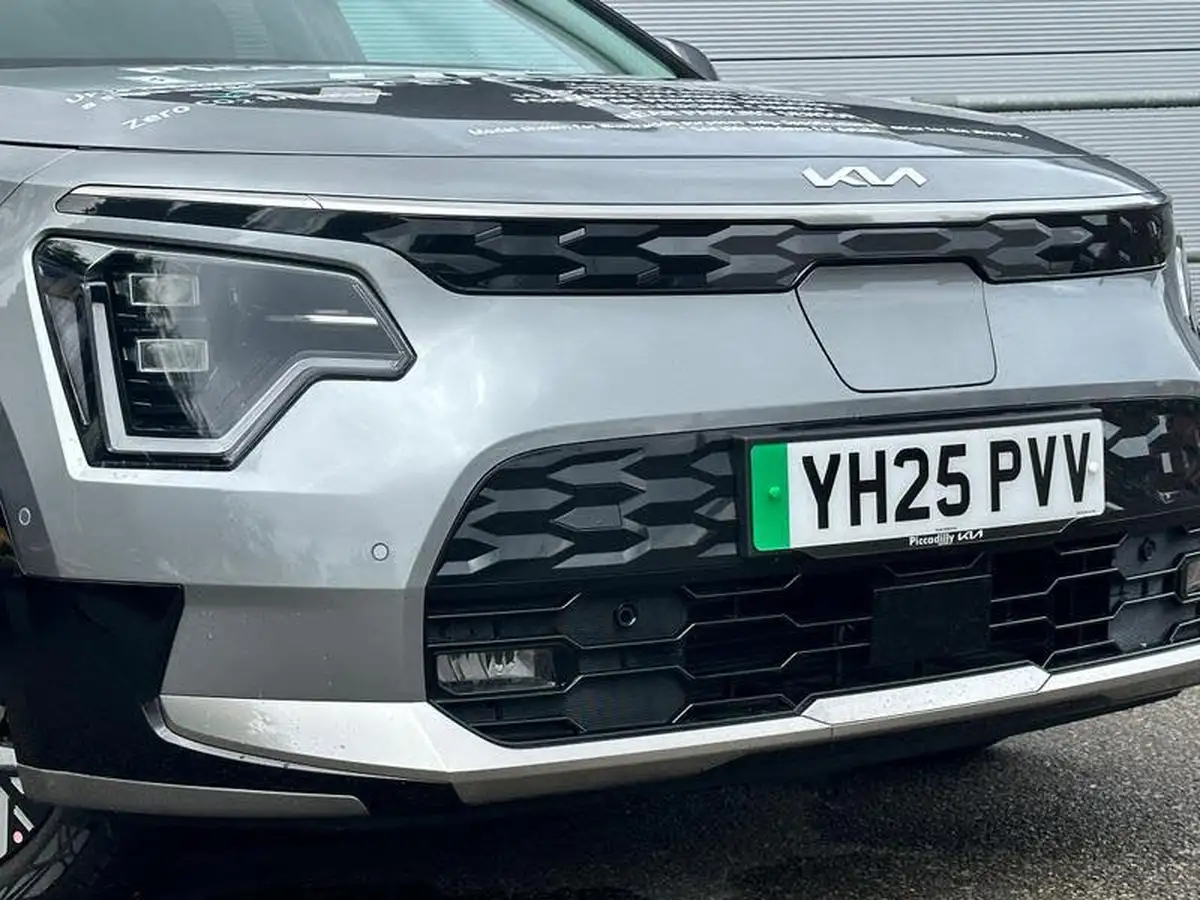2025-kia-niro-ev-e-4-big-4