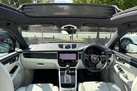2022-porsche-macan-20-small-28