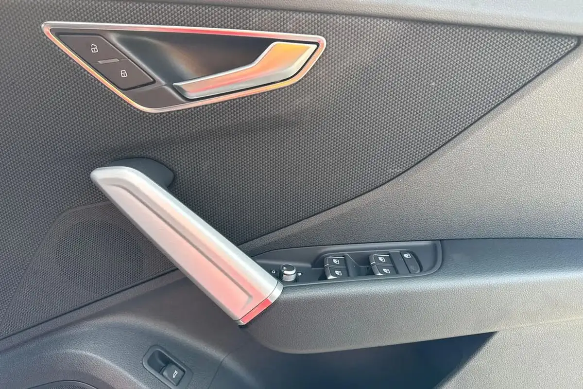 2023-audi-q2-10-30-tfsi-black-edition-big-20