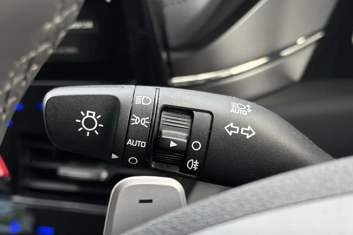 2020-hyundai-ioniq-16-gdi-premium-se-hybrid-big-34