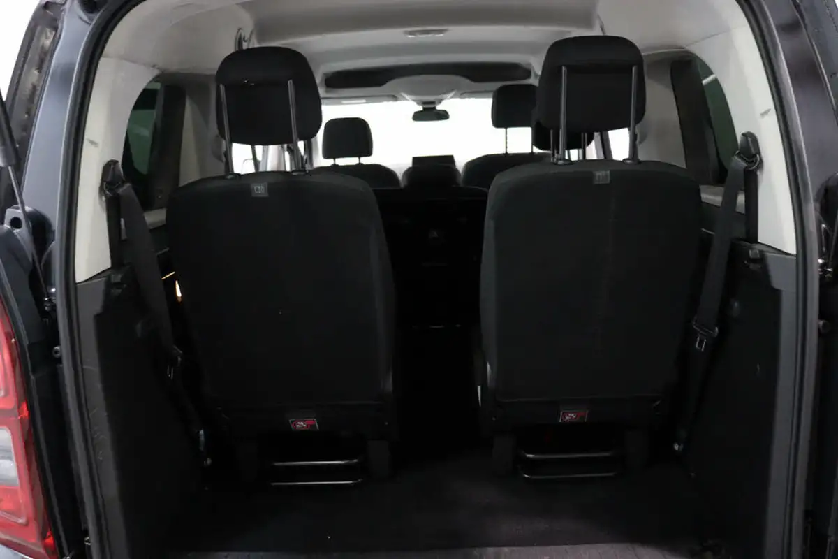 2021-vauxhall-combo-life-12i-se-xl-big-38