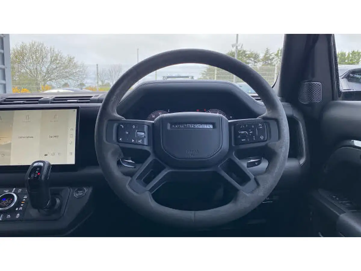 2022-land-rover-90-defender-50-p525-v8-big-14