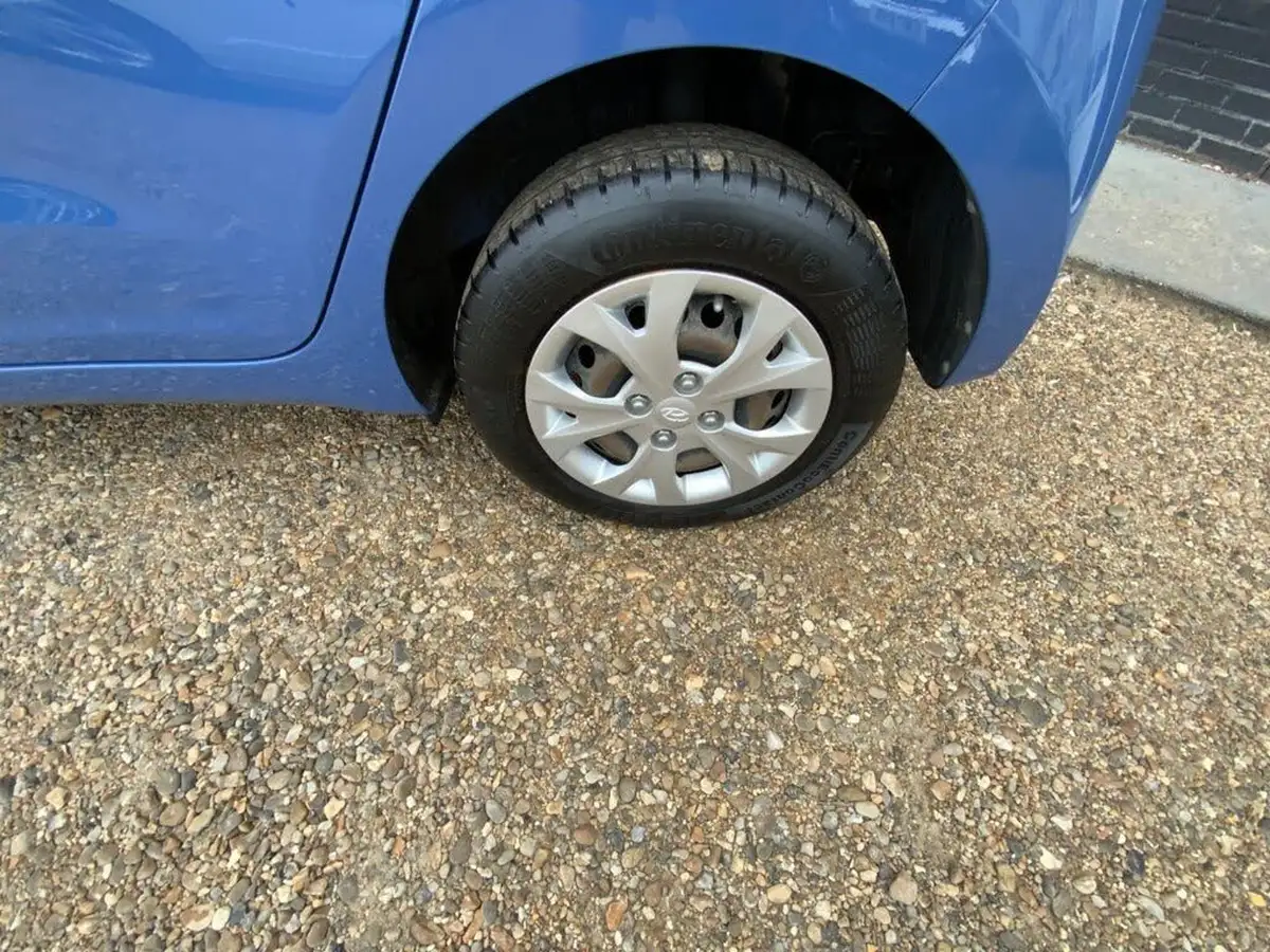 2016-hyundai-i10-12-se-auto-big-37