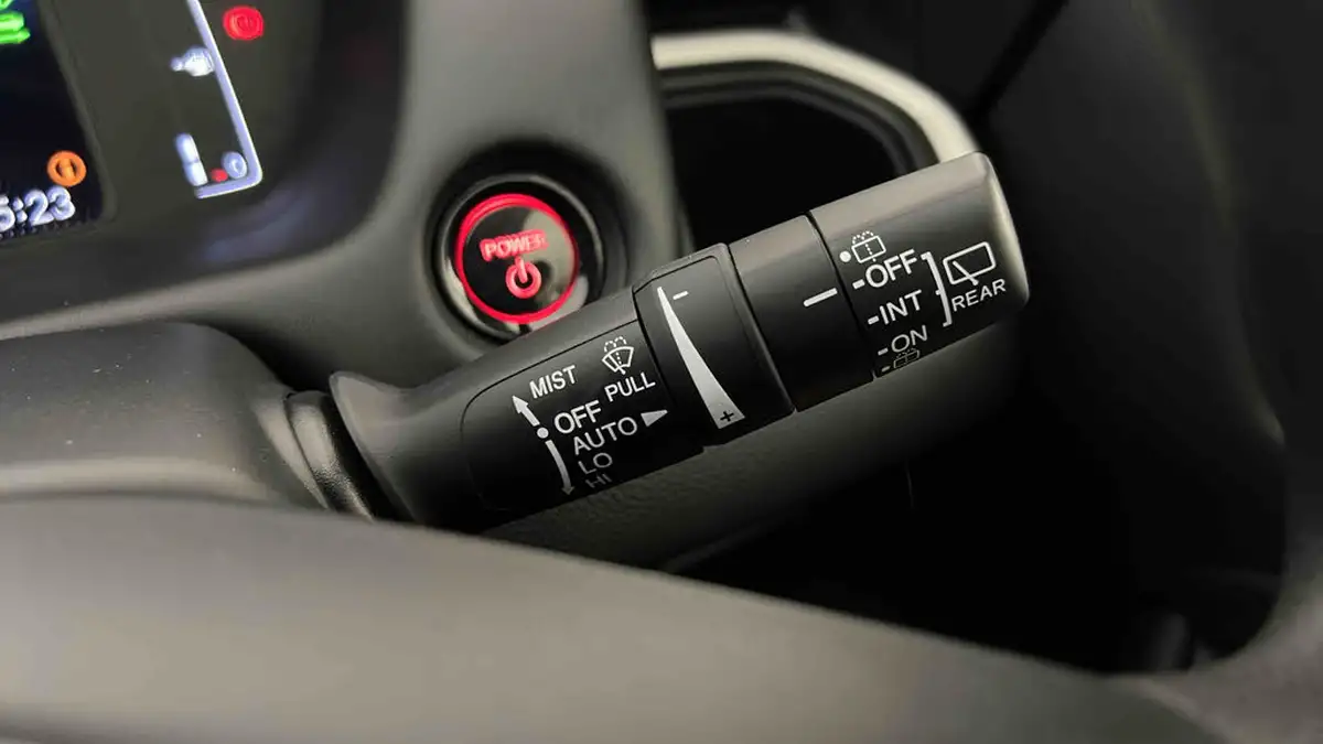 2022-honda-jazz-15-i-mmd-sr-109ps-big-34