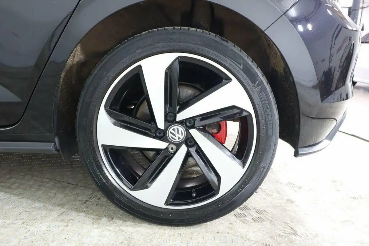 2020-volkswagen-polo-20-tsi-gti-big-16