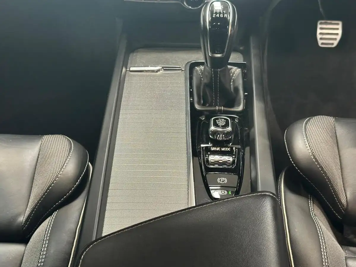 2019-volvo-v60-20td-d3-r-design-big-11