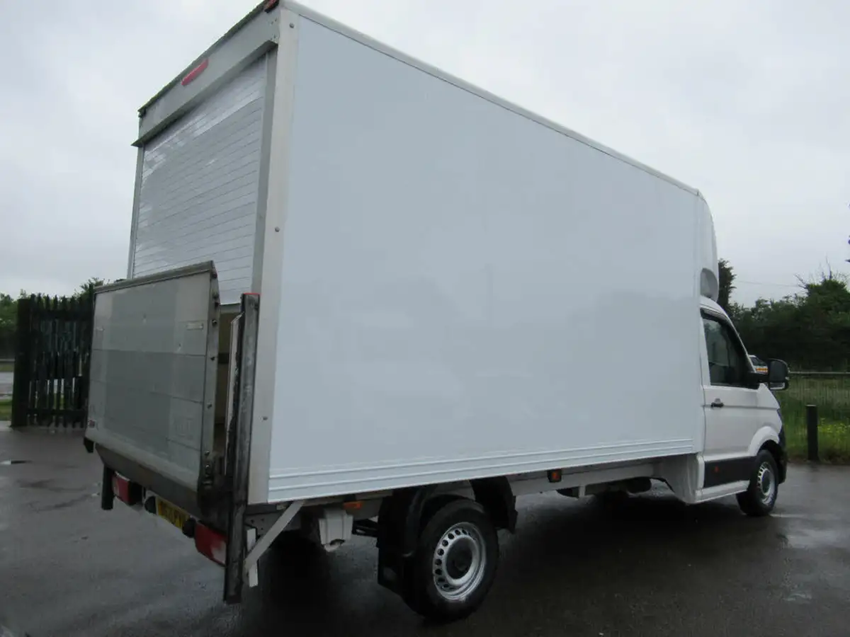 2021-volkswagen-crafter-20tdi-cr35-lwb-140pseu6dt-e-fwd-startline-chassis-cab-big-9