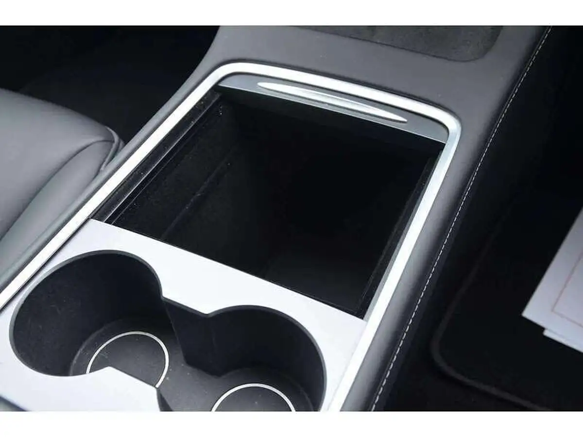 2022-tesla-model-3-e-long-range-big-18
