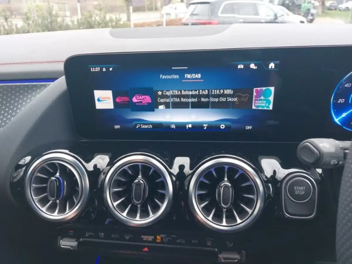 2024-mercedes-benz-eqa-e-eqa-250-amg-line-executive-big-13