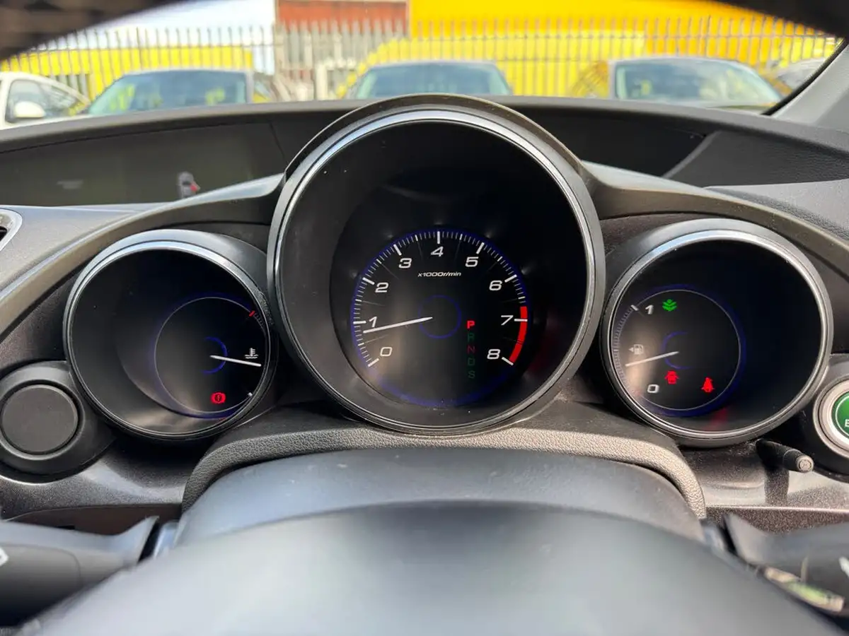 2016-honda-civic-18-i-vtec-se-plus-navi-hatchback-auto-big-22