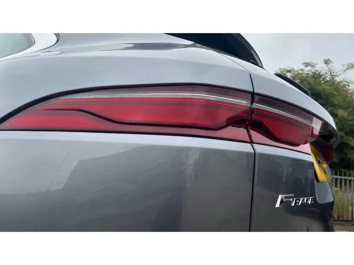 2021-jaguar-f-pace-20-d200-r-dynamic-s-mhev-big-18