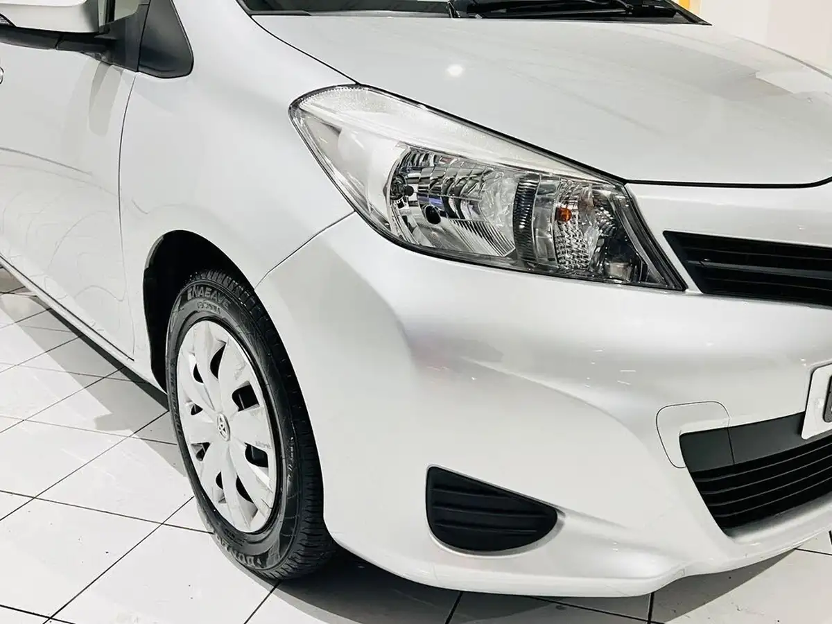 2011-toyota-yaris-133-tr-99bhp-5d-m-drive-s-big-12