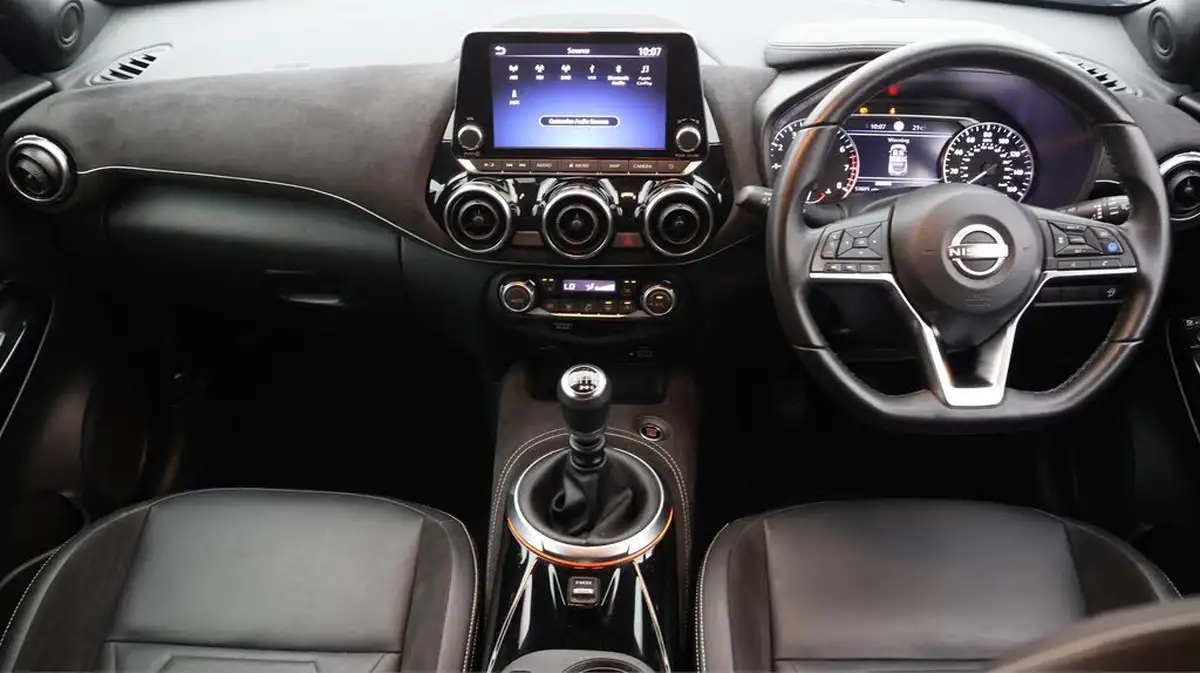 2022-nissan-juke-10-dig-t-tekna-big-13