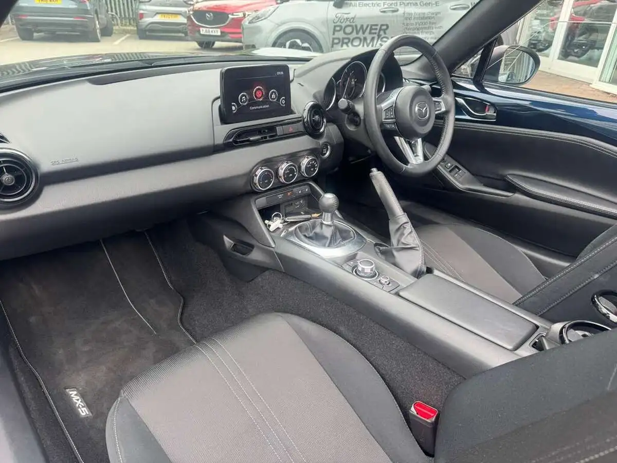 2022-mazda-mx-5-15-se-l-rf-big-10
