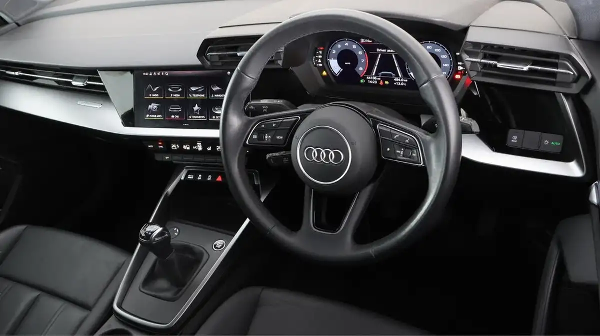 2020-audi-a3-10-30-tfsi-110ps-sportback-5d-big-9