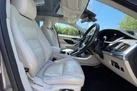 2021-jaguar-i-pace-ev400-se-small-8