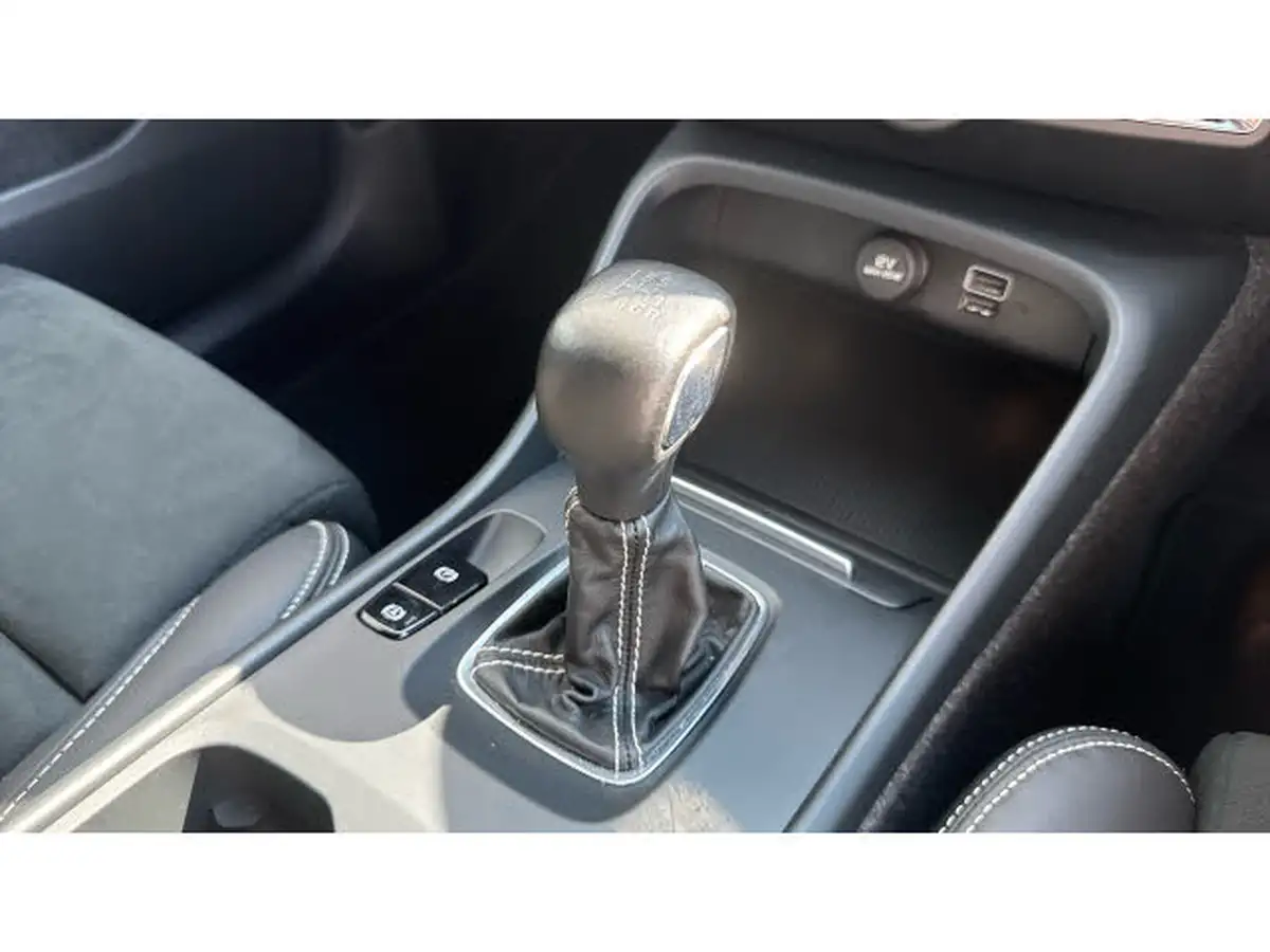 2021-volvo-xc40-15-t3-r-design-161bhp-big-13