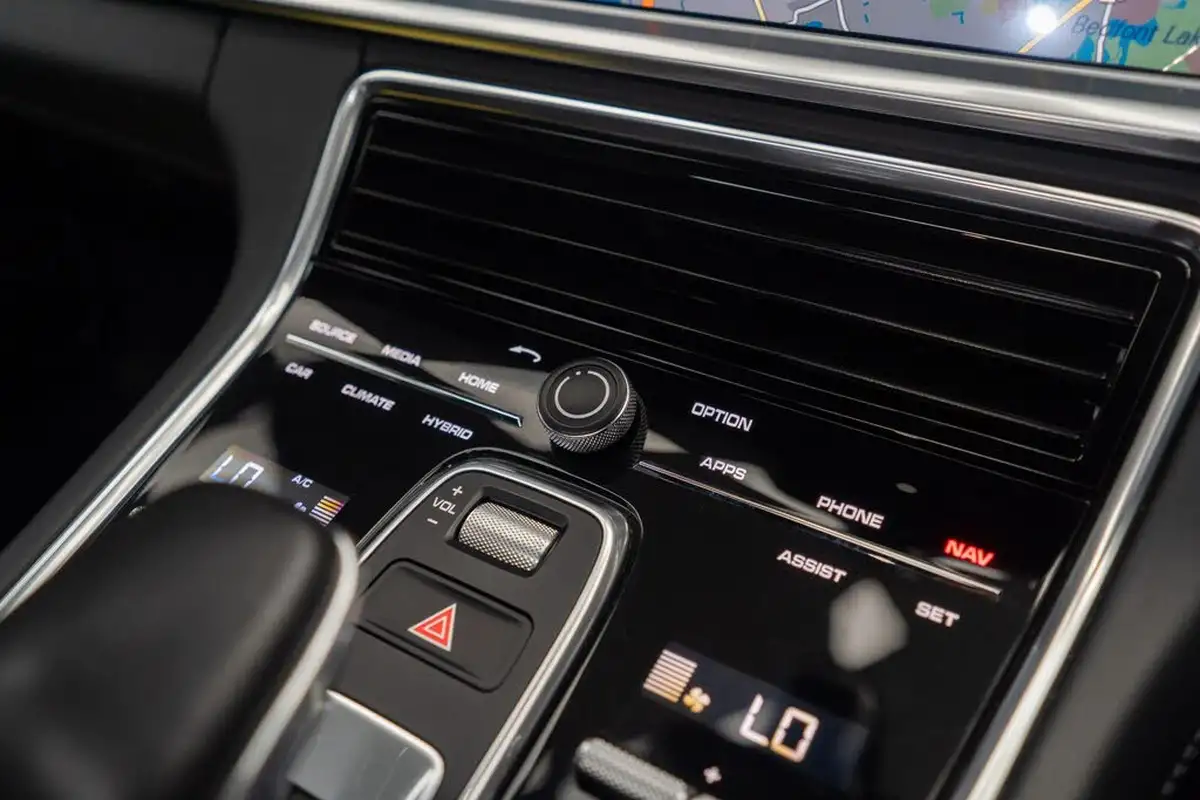 2017-porsche-panamera-29-v6-4-e-hybrid-executive-big-29