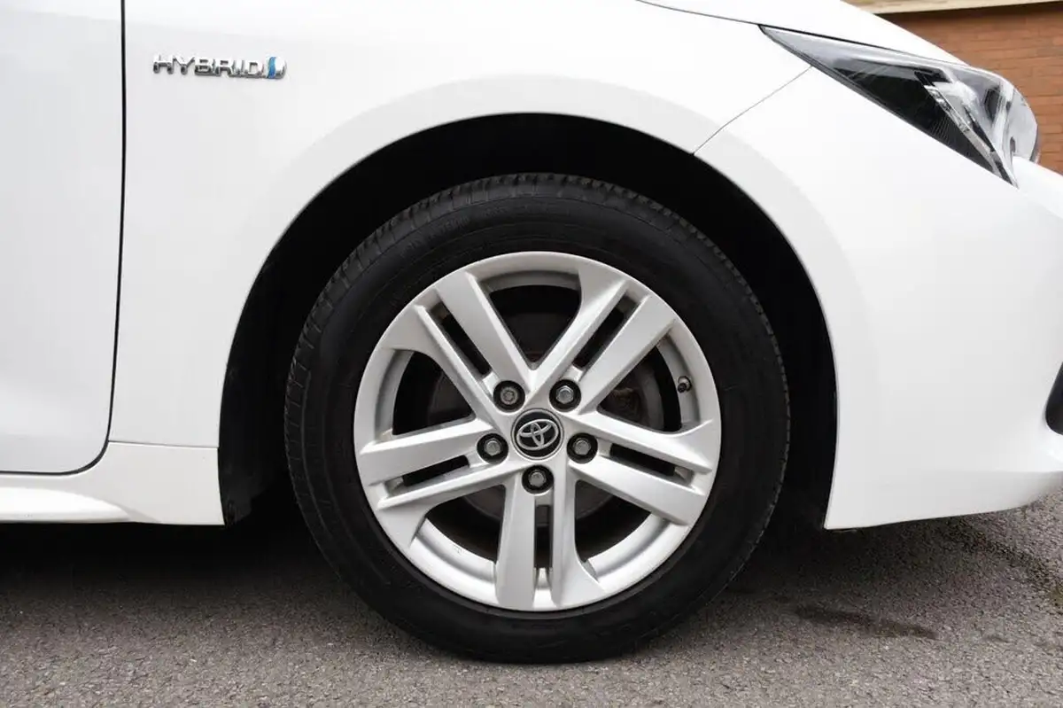 2020-toyota-corolla-18-vvt-i-icon-spare-wheel-touring-sports-5d-big-35