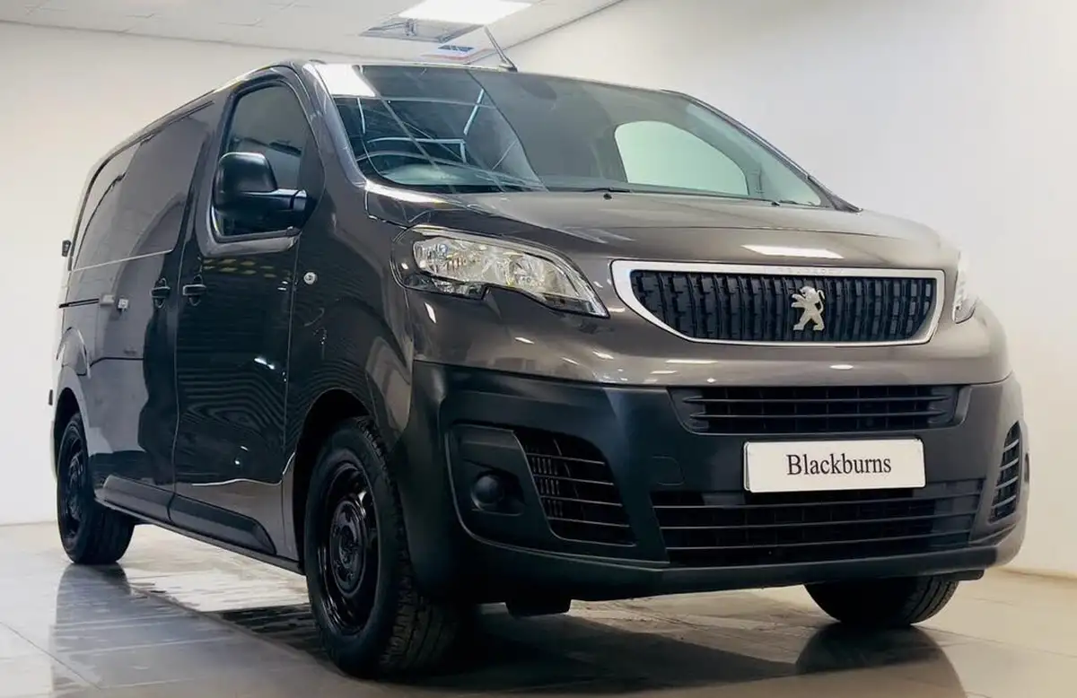 2020-peugeot-expert-15-bluehdi-professional-compact-1000-big-14