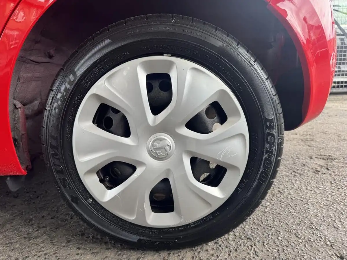 2015-vauxhall-viva-10-se-big-21