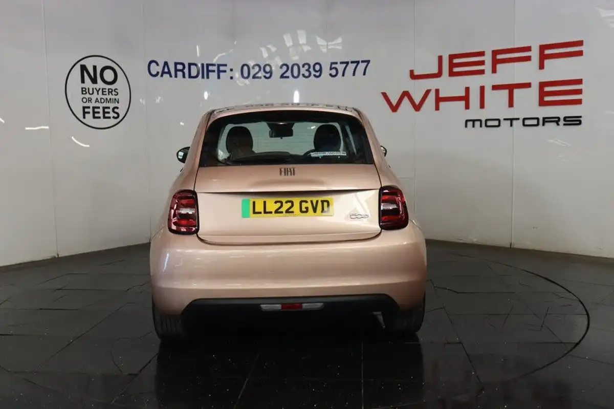 2022-fiat-500-e-icon-117bhp-big-3
