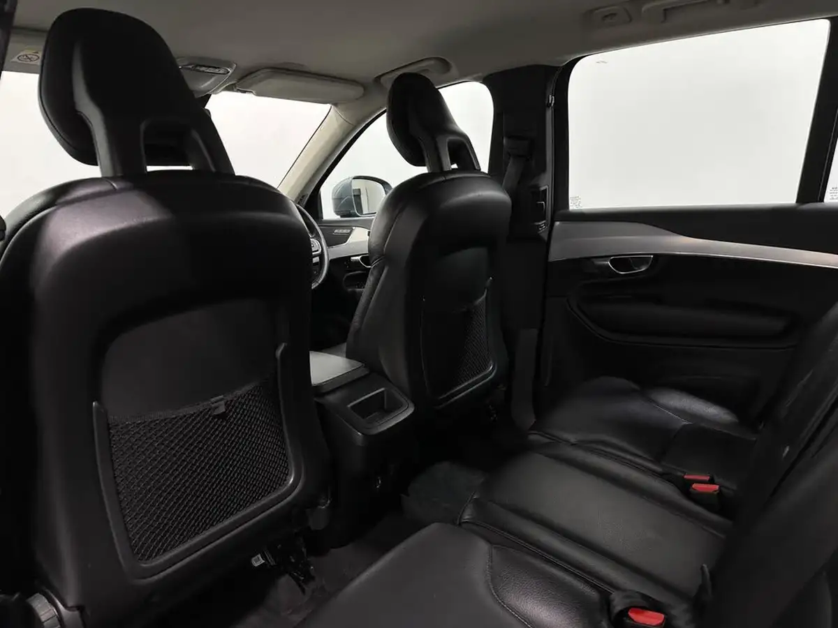 2017-volvo-xc90-20td-d5-momentum-awd-auto-big-36