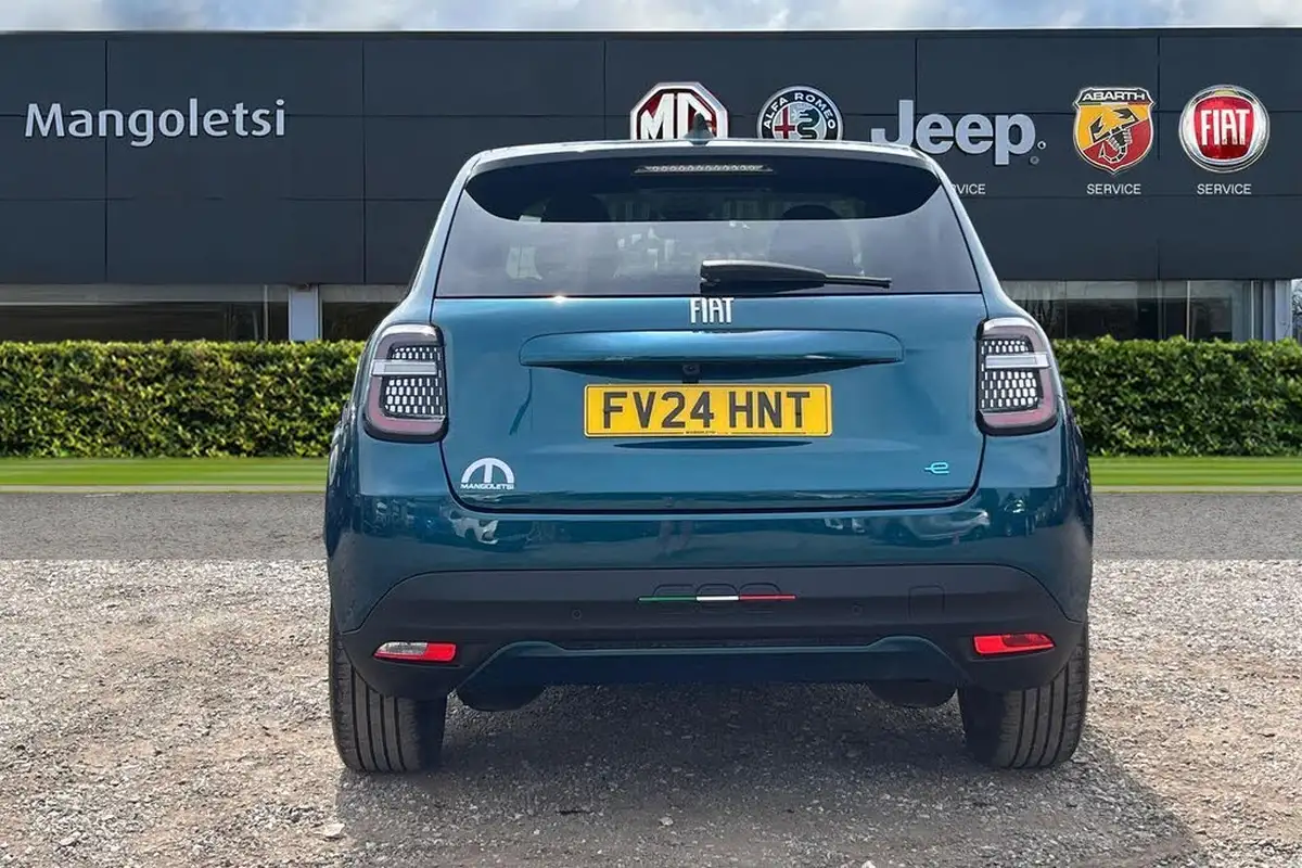2024-fiat-600e-e-la-prima-big-6