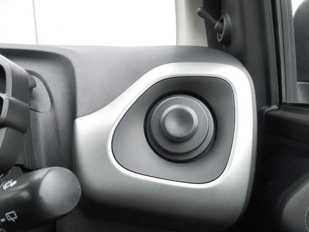 2016-citroen-c1-12-puretech-feel-82ps-5d-big-26
