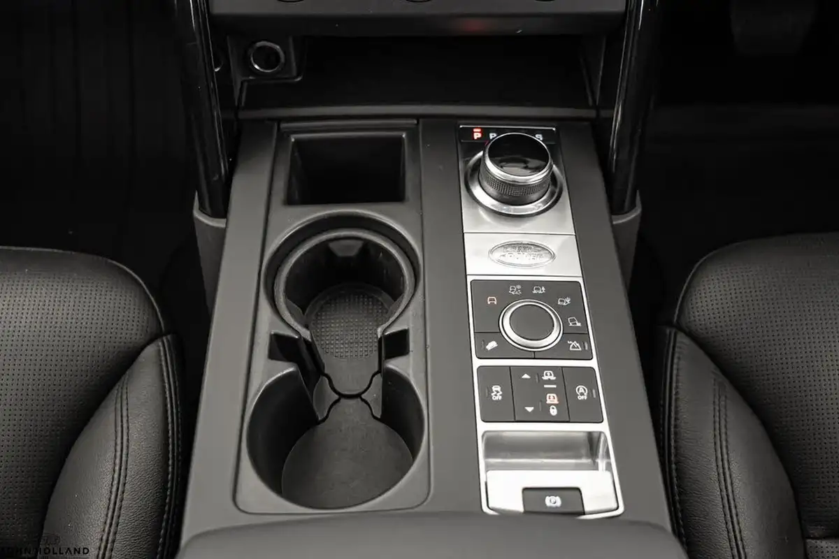 2020-land-rover-discovery-30-sd6-se-big-18