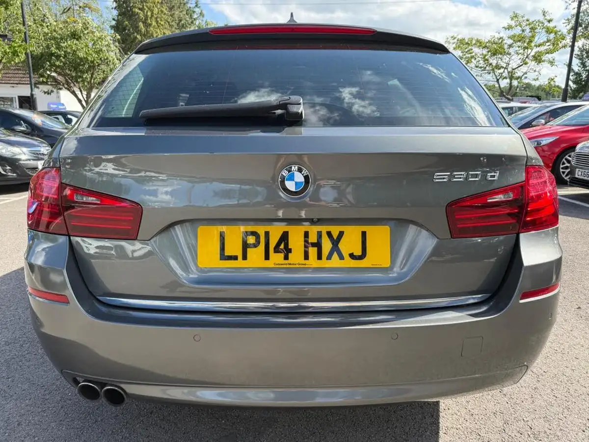 2014-bmw-5-series-30td-530d-luxury-touring-5d-big-17