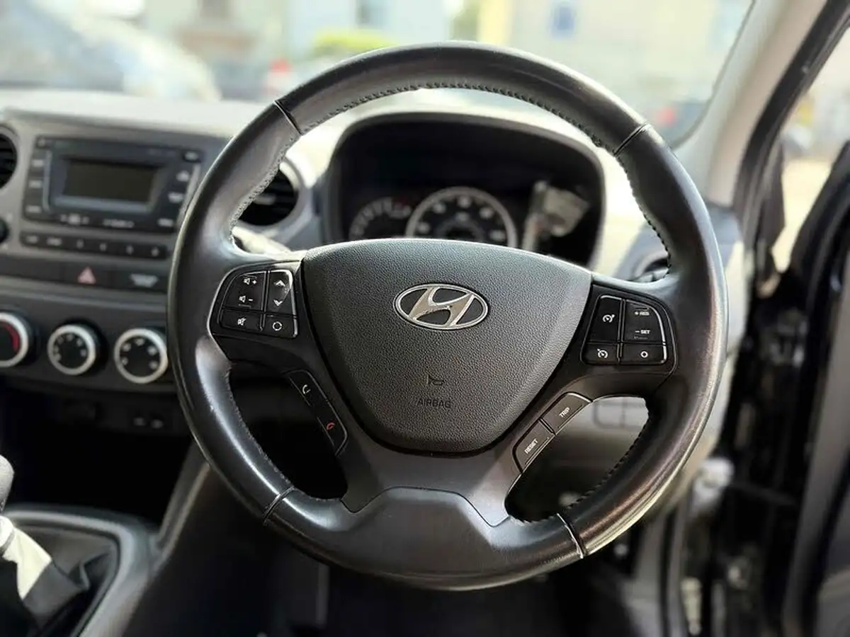2019-hyundai-i10-10-se-67ps-big-15