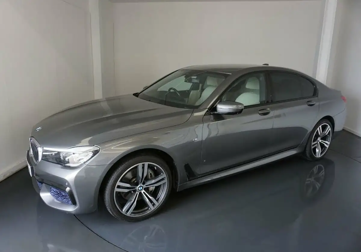 2016-bmw-7-series-30td-740d-m-sport-big-2