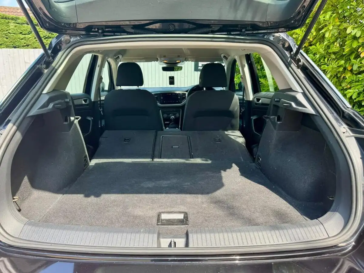 2020-volkswagen-t-roc-15-tsi-se-big-38