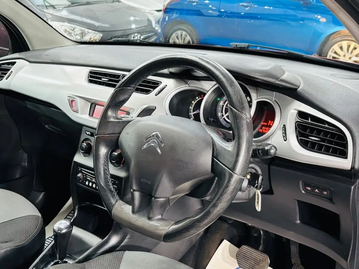 2012-citroen-c3-14e-hdi-vtr-big-10