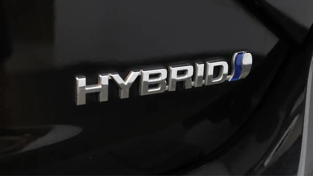 2020-toyota-yaris-15-vvt-i-icon-tech-98bhp-hybrid-1497cc-e-cvt-big-21