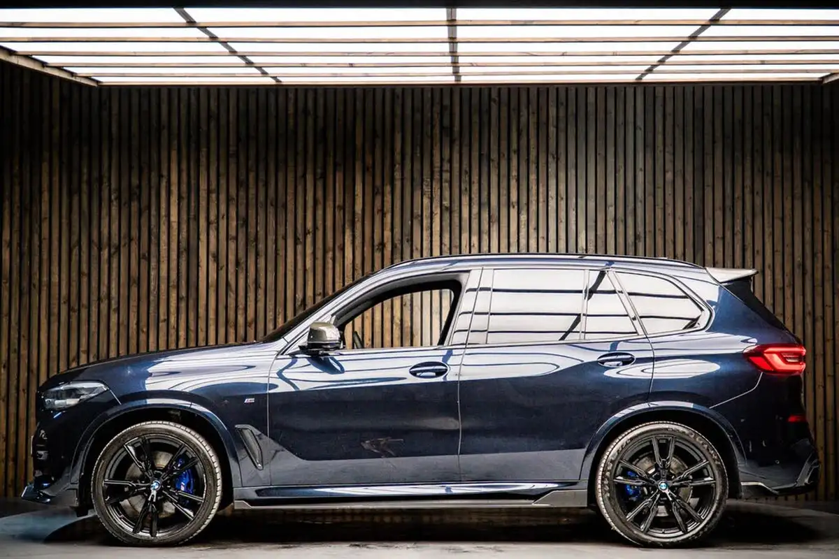 2020-bmw-x5-30td-m50d-big-6