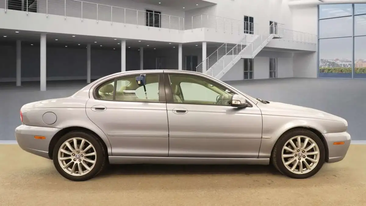2009-jaguar-x-type-22td-dpf-saloon-4d-auto-big-4
