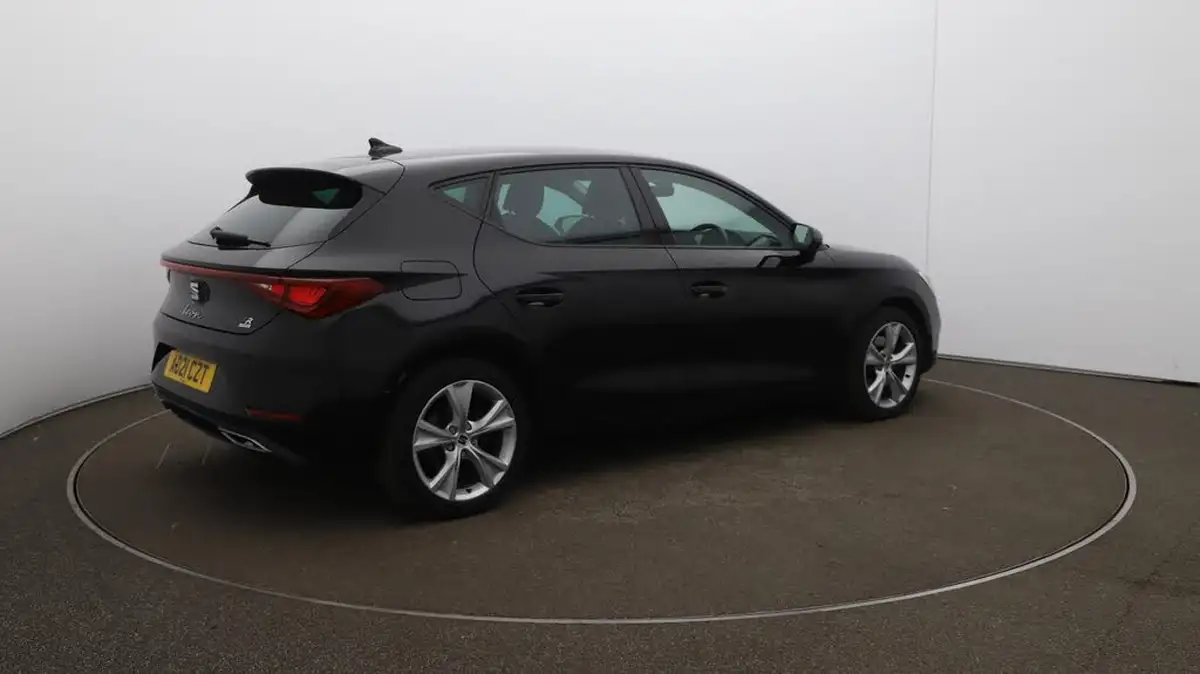 2021-seat-leon-14-e-hybrid-fr-hatchback-big-52