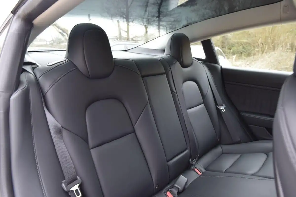 2020-tesla-model-3-e-performance-big-20