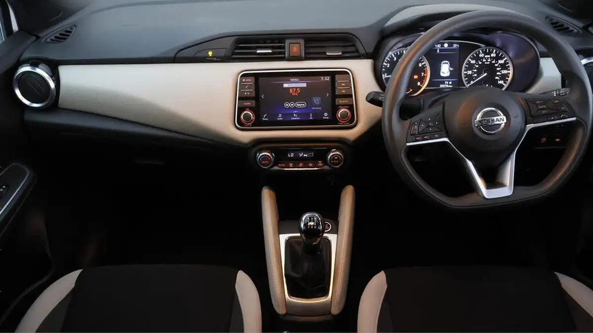 2020-nissan-micra-10-ig-t-acenta-100ps-vision-pack-big-12