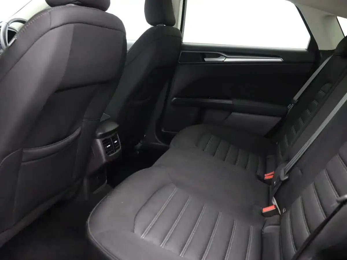 2018-ford-mondeo-15t-zetec-edition-160ps-hatchback-auto-big-12