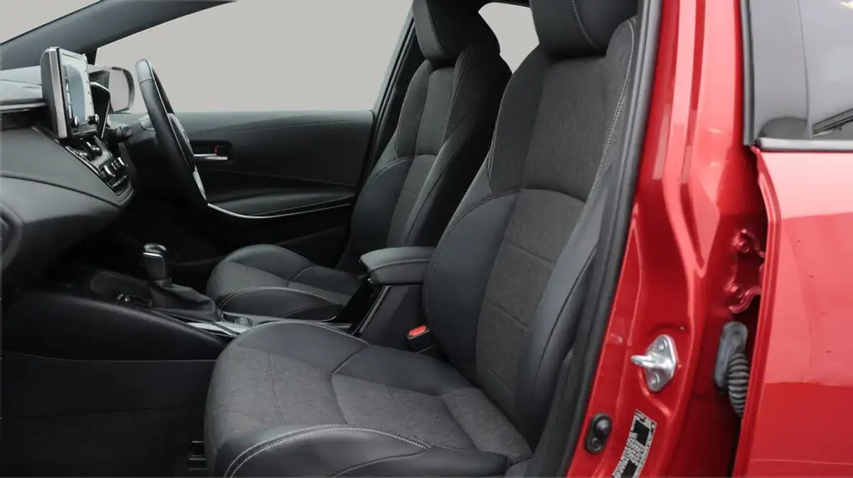 2021-toyota-corolla-18-vvt-i-design-spare-wheel-hatchback-5d-big-14