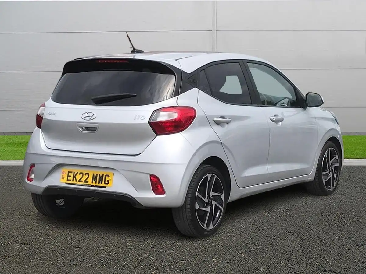 2022-hyundai-i10-10-premium-big-6