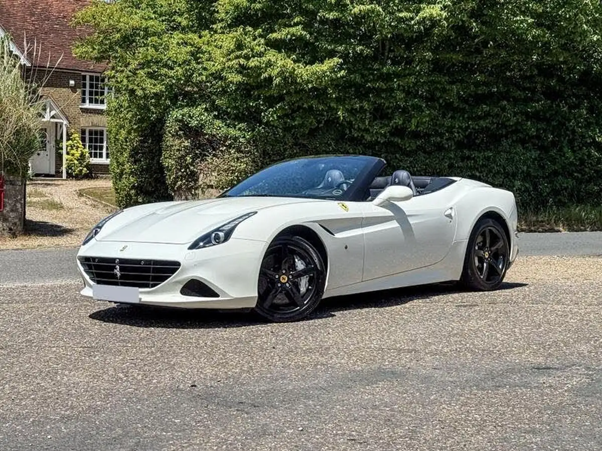 2014-ferrari-california-39-t-big-0