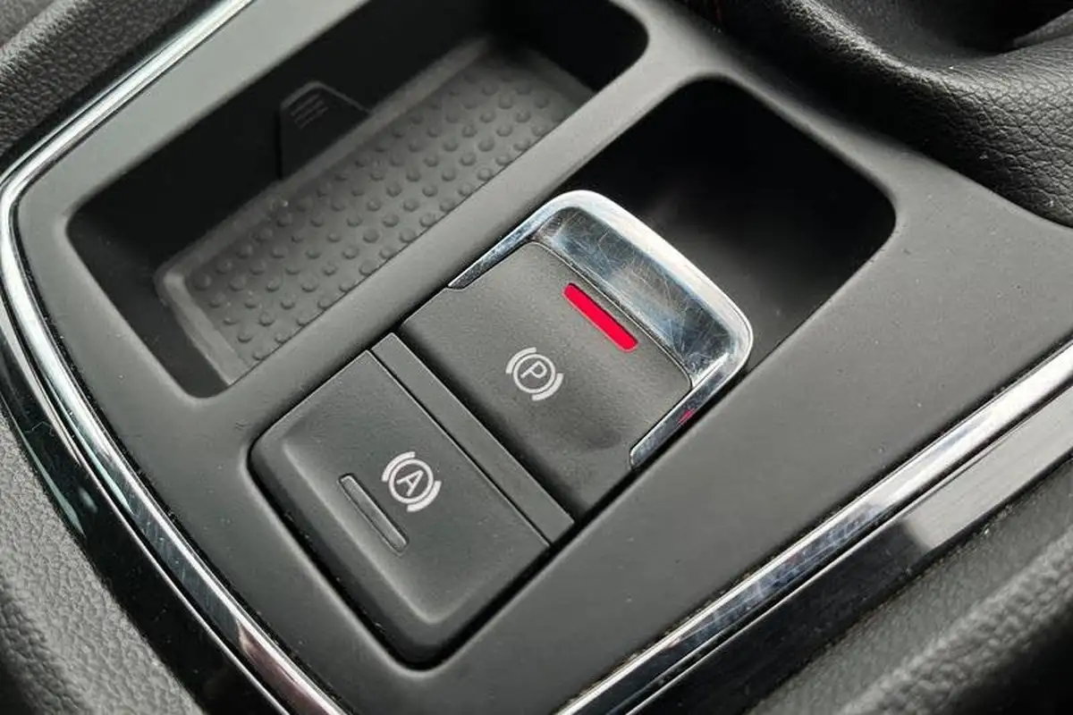 2018-seat-leon-14-tsi-fr-technology-hatchback-5d-big-32