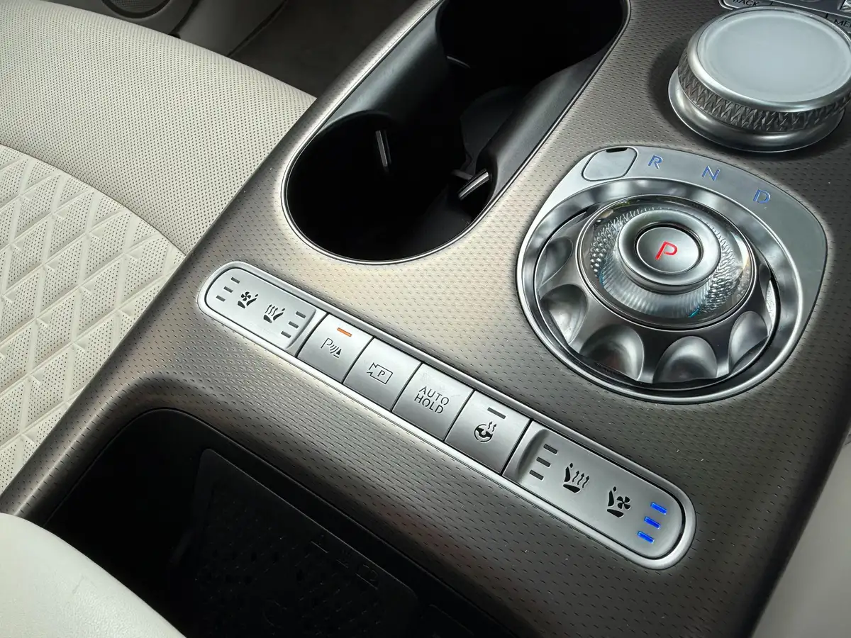 2022-genesis-gv60-e-sport-plus-big-31