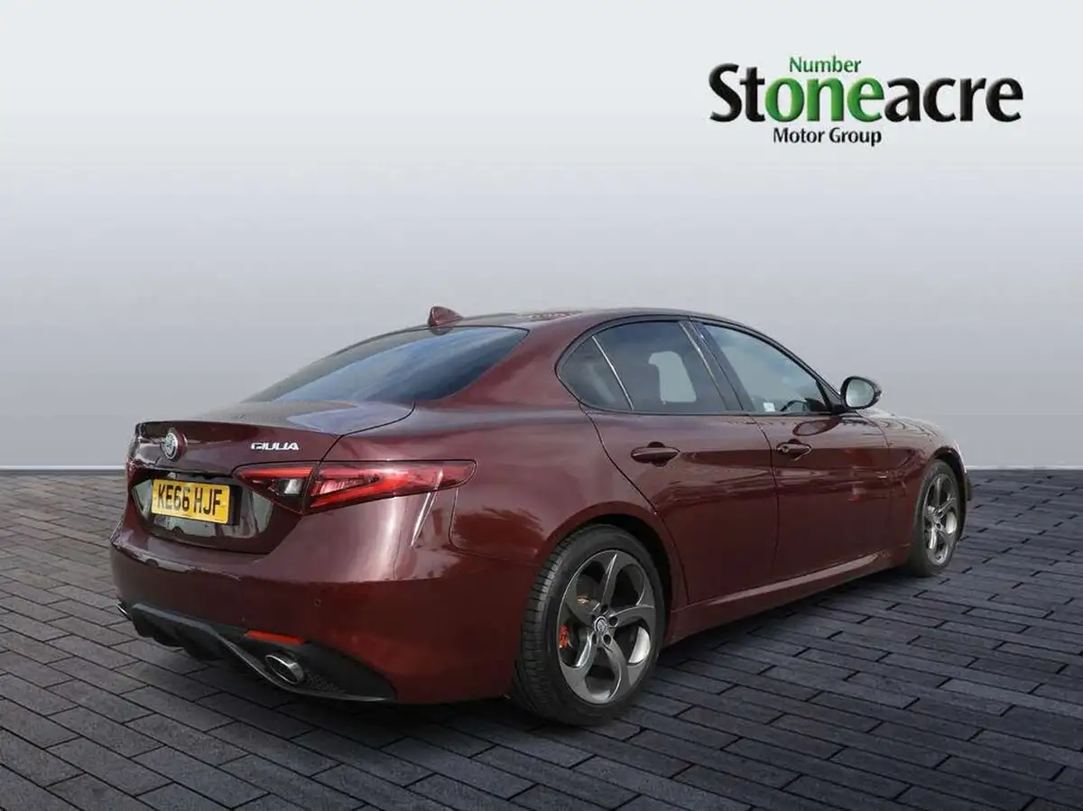 2017-alfa-romeo-giulia-22td-speciale-big-2