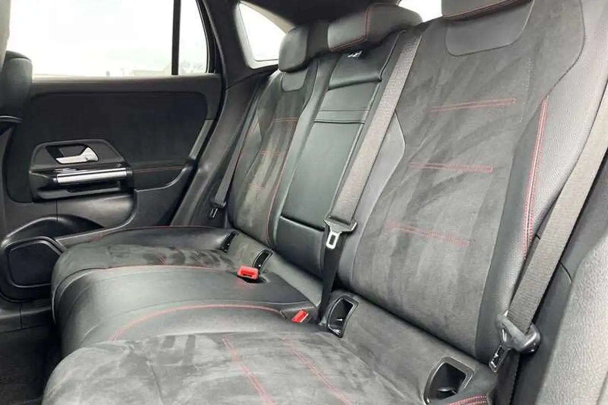 2021-mercedes-benz-eqa-e-eqa-250-amg-line-big-23