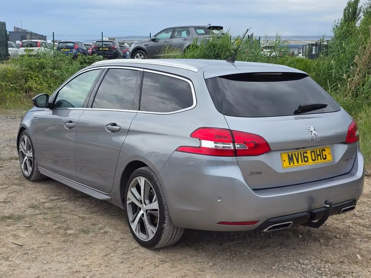 2016-peugeot-308-sw-20-bluehdi-gt-line-eat6-big-13